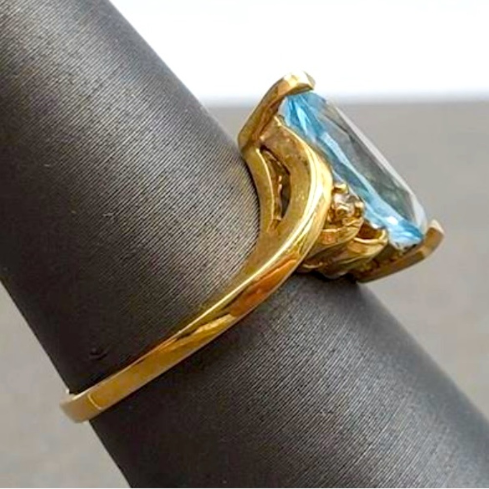 Vintage Dason Blue Topaz Diamond 10K Gold Ring